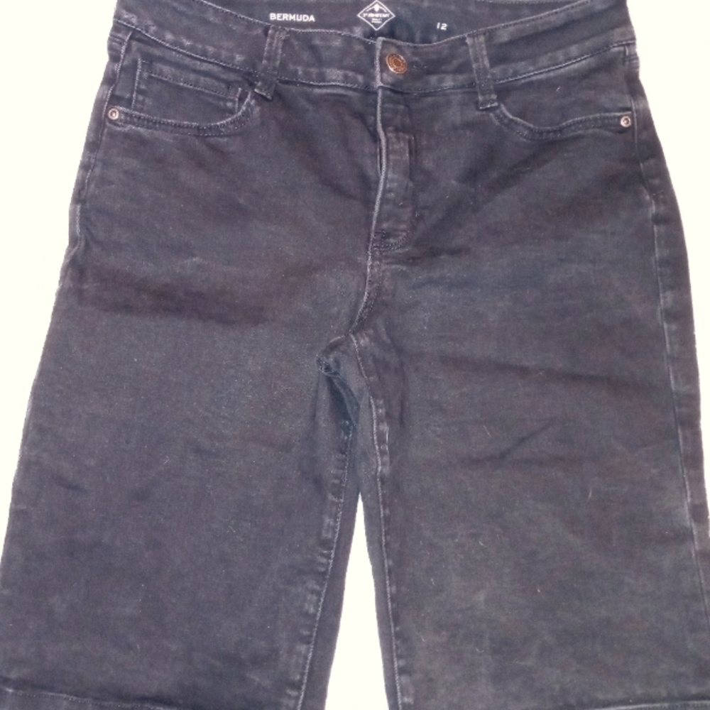 St. John's Bay Bermuda shorts size 12, black denim
